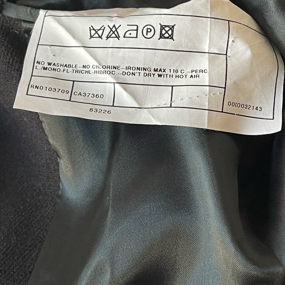 Armani Neumann Marcus black large coat size 42/C - Picture 12 of 15